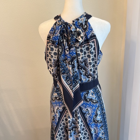 ELIZA J SCARF PRINT MAXI DRESS - Picture 4 of 13